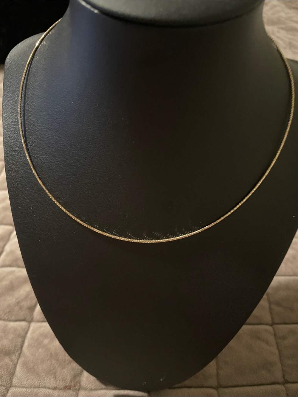 Omega  Dimond Cut in 14 K Gold Women’s Necklace 4 grams